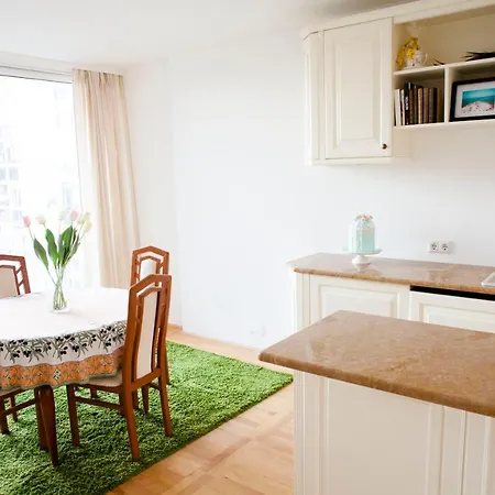 Apartment Cozy Apt Within Walk Distance To Center And Beach Split