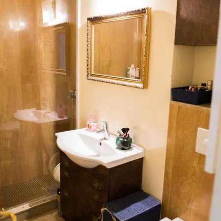 Cozy Apt Within Walk Distance To Center And Beach Apartment Split
