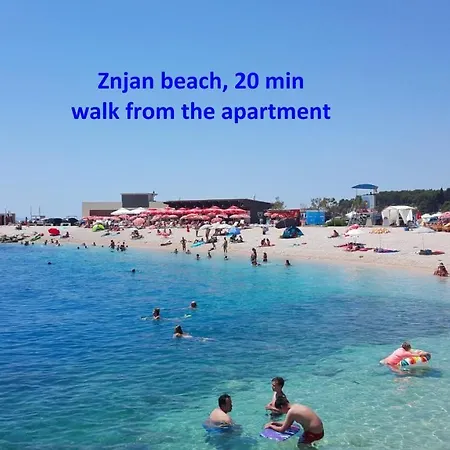 Apartment Cozy Apt Within Walk Distance To Center And Beach Split